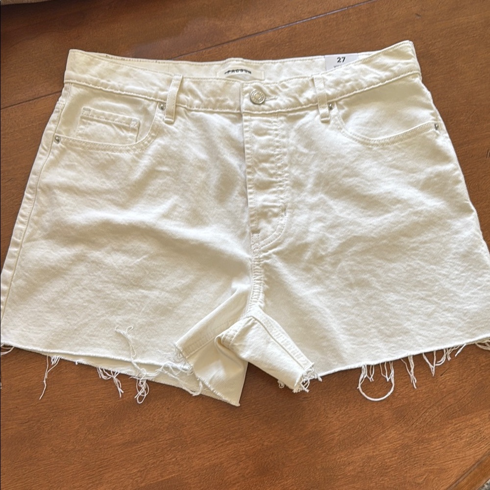 PacSun Cream Jean Shorts with Frayed Hem